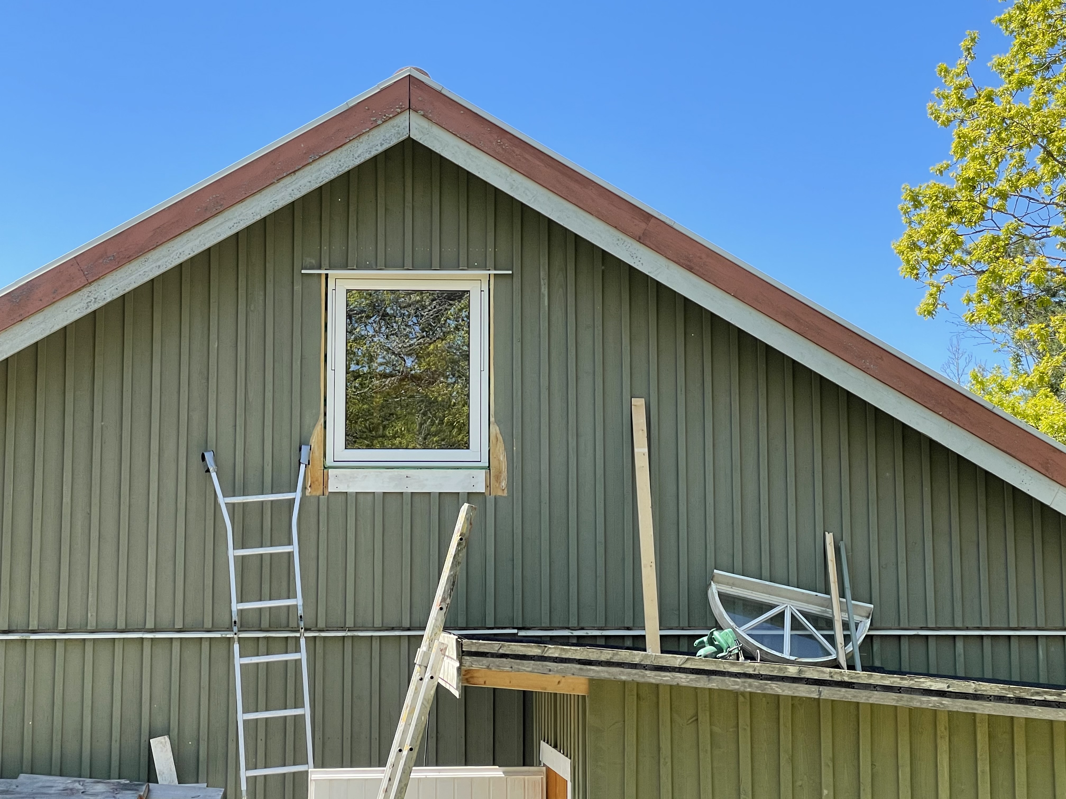 Giebelfenster Einbau von außen