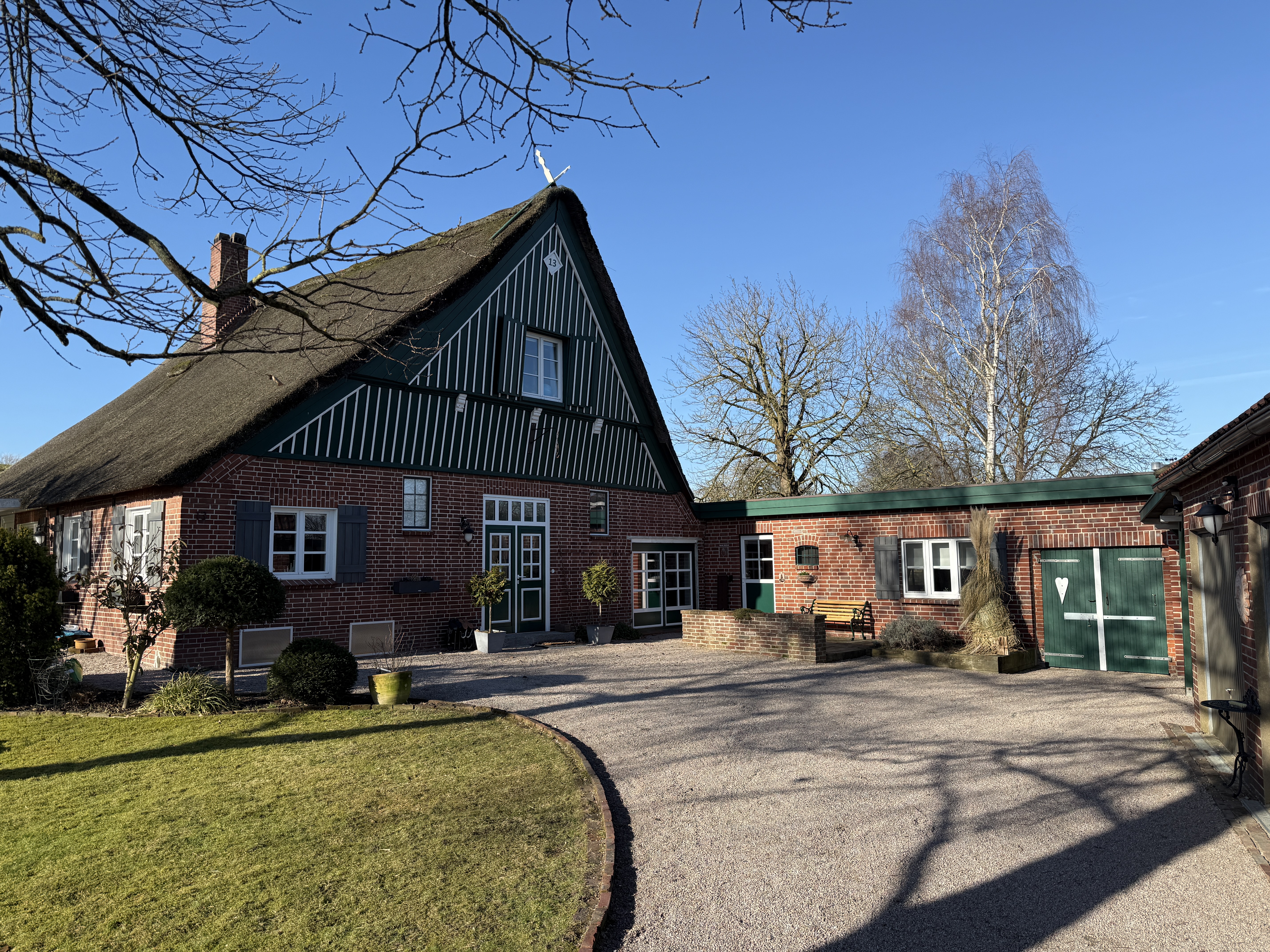 Unser Reetdachhaus am Elbdeich in Neuendorf — Deichsch(l)af